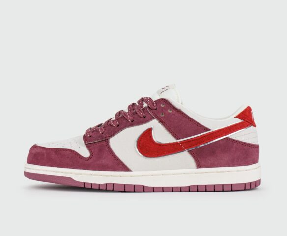 Nike Dunk Low Red White