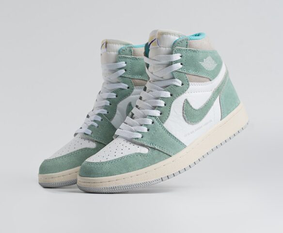 Nike Air Jordan 1 Mid Голубой 44930