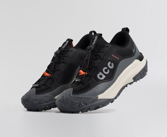 Nike ACG Mountain Fly Low Черные 45454 Nike ACG Mountain Fly Low Черные 45454