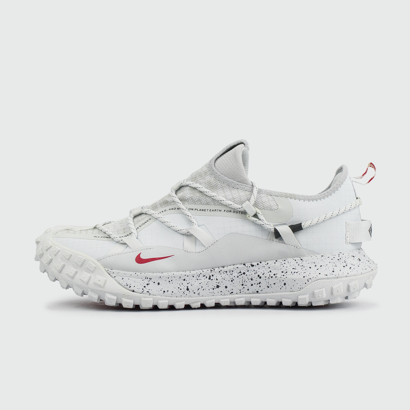 Nike ACG Mountain Fly Low Gtx White / Red Nike ACG Mountain Fly Low Gtx White / Red